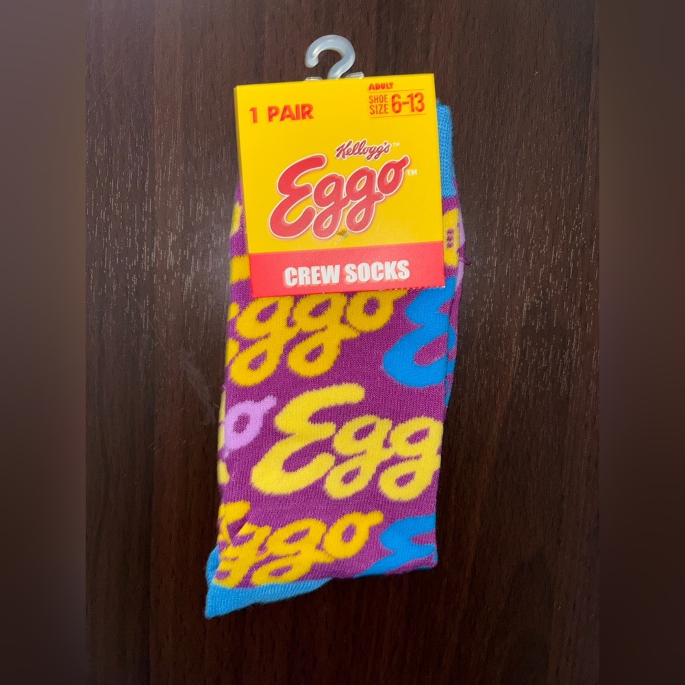 EGGO WAFFLES NOVELTY CREW SOCKS NWT MEN’S SHOE SIZE 6-13
